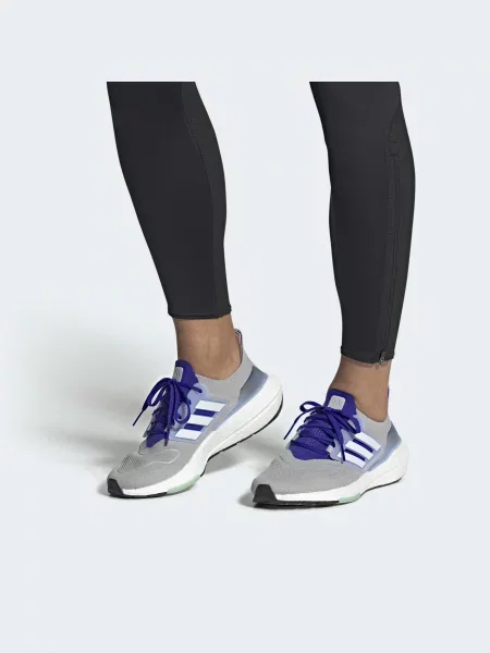 Кроссовки для бега Adidas серые