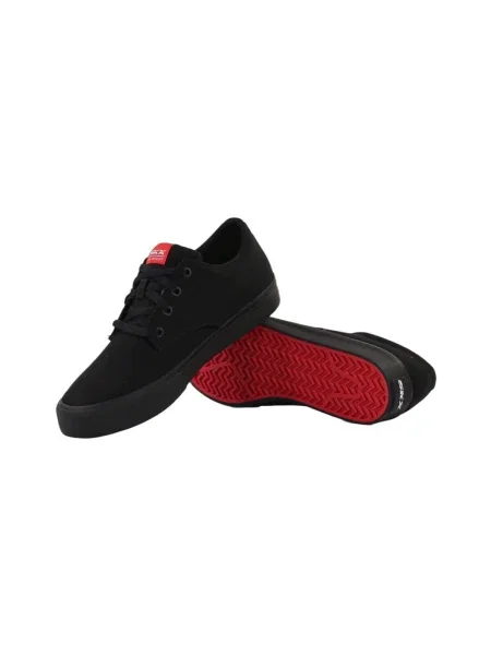 Félcipo Skechers fekete