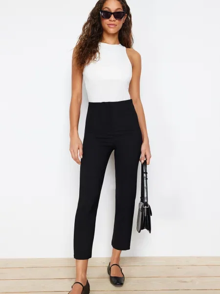 Hlače Trendyol črna