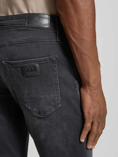 Jeansy o kroju comfort tapered fit z 5 Antony Morato