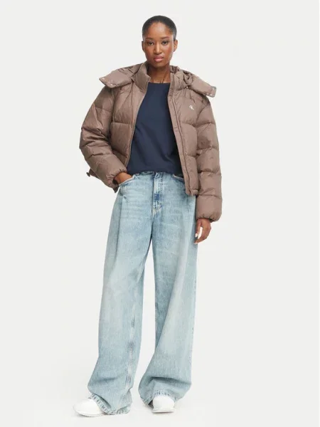 Calvin Klein Jeans Пухено яке Essential кафяв