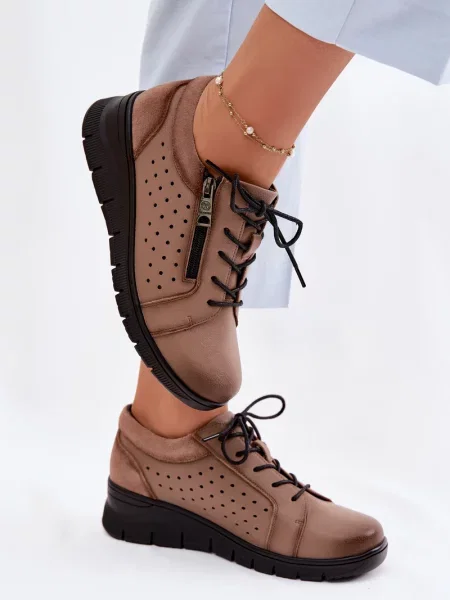 Полуотворени обувки Vinceza на платформе черно