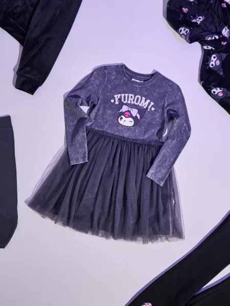 Sinsay šaty s tylovou sukní Kuromi šedá
