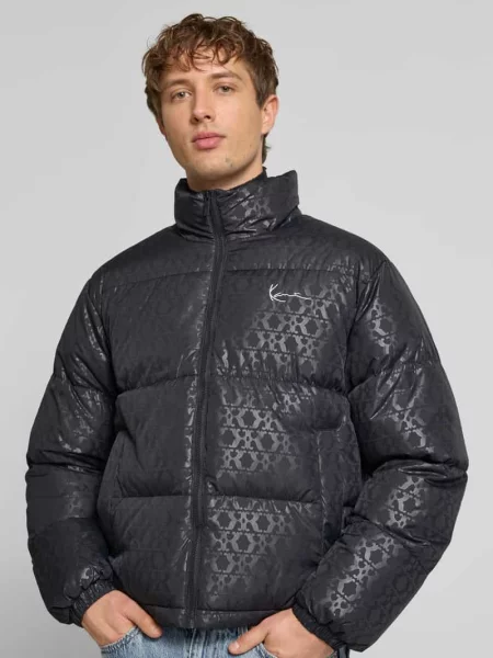 Kurtka w stylu puffer o kroju regular fit z nadrukiem z logo na całej powierzchni model Signature' Karl Kani czarna