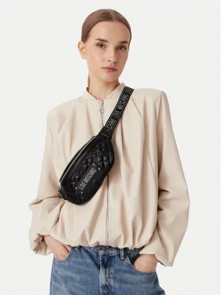 Ľadvinka LOVE MOSCHINO čierna