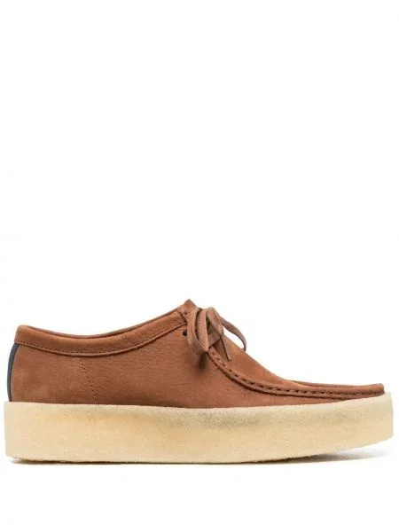 Botine Clarks Originals cu șireturi din dantelă maro