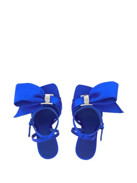 Sandale Ferragamo cu funde din satin albastru
