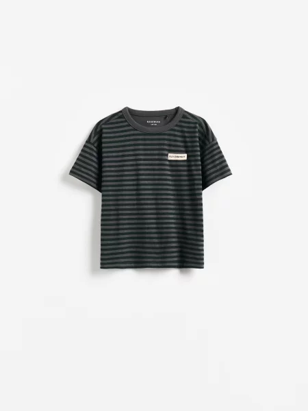 Reserved Tricou din în dungi negru