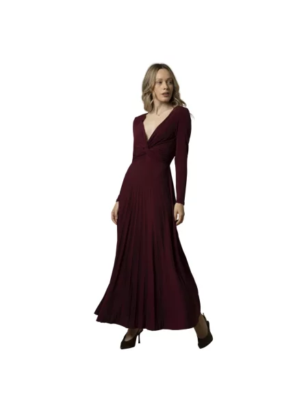 Sukienka Kocca z dekoltem w serek elegancka czerwona