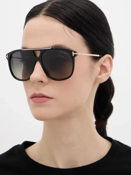 Солнцезащитные очки Tom Ford
