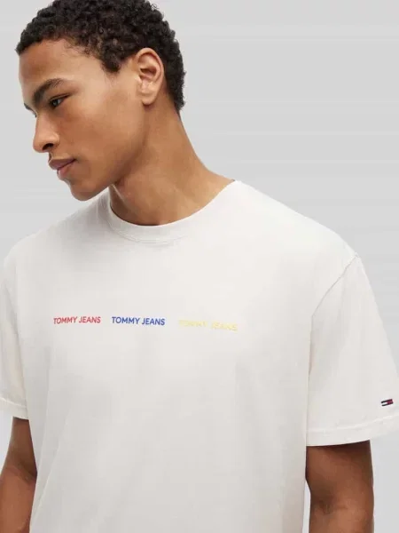 T-shirt o kroju relaxed fit z czystej bawełny Tommy Jeans biała
