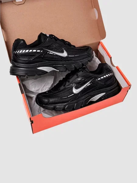 Кожаные повседневные кроссовки Nike черные