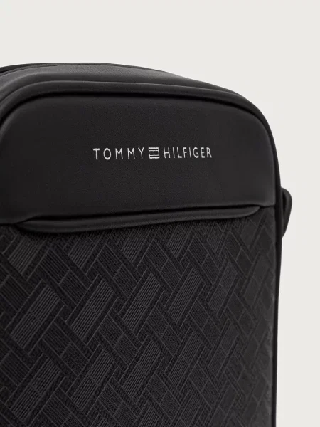 Tommy Hilfiger чанта през рамо мъжка от имитация на кожа черно