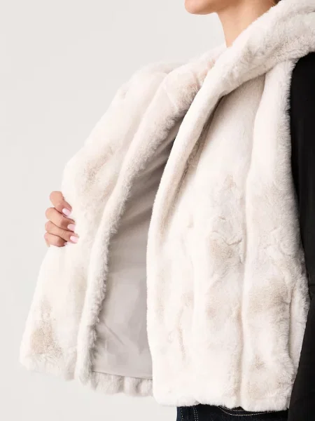 Жилет Guess с капюшоном