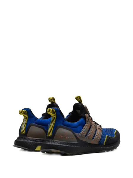 Маратонки Adidas UltraBoost от креп оранжево