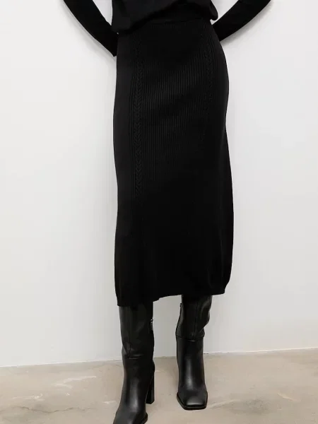 Answear.LAB spódnica z kaszmirem midi rozkloszowana czarny