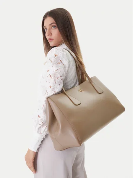 Calvin Klein kabelka typu shopper dámska z imitácie kože hnedá