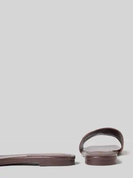 Sandałki z mieszanki skóry i tkaniny z detalem z logo Marc Cain Bags & Shoes białe