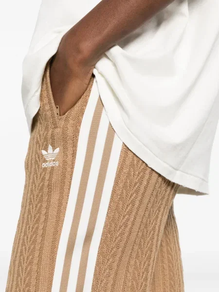 Pantaloni Adidas cu dungi maro
