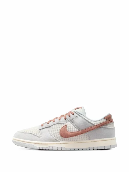 Ρετρό καλαθοσφαίρα sneakers Nike Air Max με σχέδιο λευκό