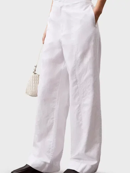 Штани Calvin Klein Jeans без кісточок білі