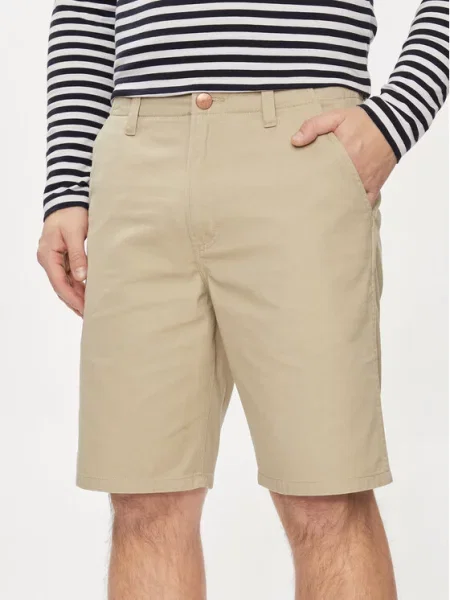 Шорты Wrangler бежевые