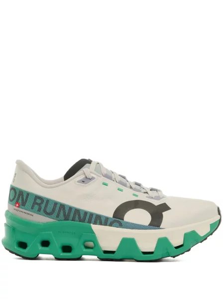 Sneakerși On
