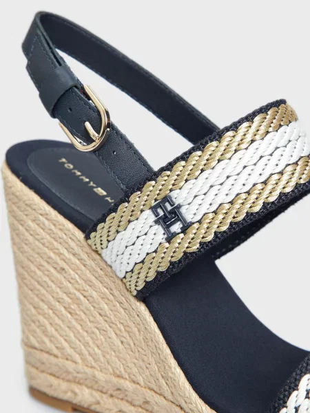 Босоножки Tommy Hilfiger на танкетке золотые