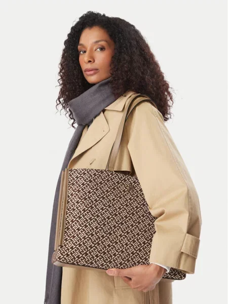 TOMMY HILFIGER Shopper torba pijeska / čokolada / moka smeđa