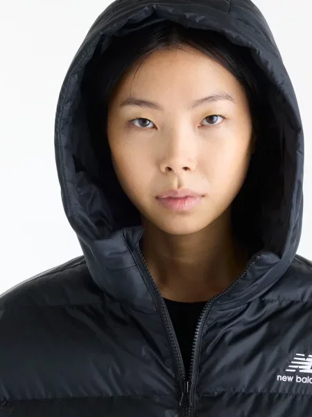 Куртка New Balance чорна