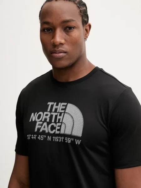 Футболка The North Face