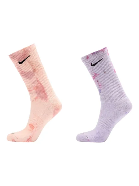 Pantaloni scurți Nike cu șireturi din dantelă cu model camuflaj roz