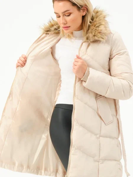 Płaszcz Dewberry z kamieniami czarny