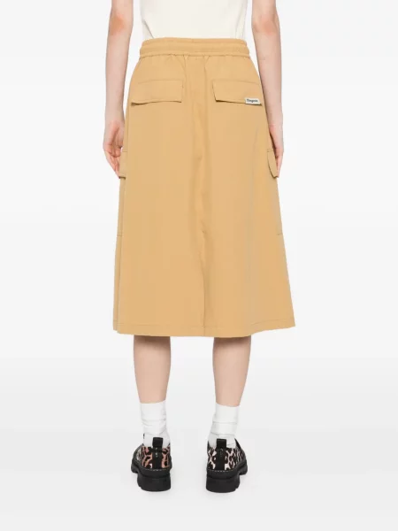 Pantaloni scurți Fingercroxx cu broderie