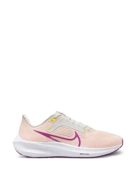 Șapcă Nike roz