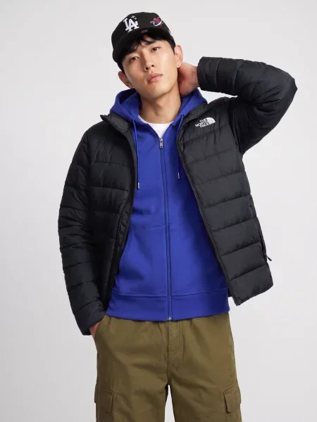 Geacă The North Face cu glugă negru