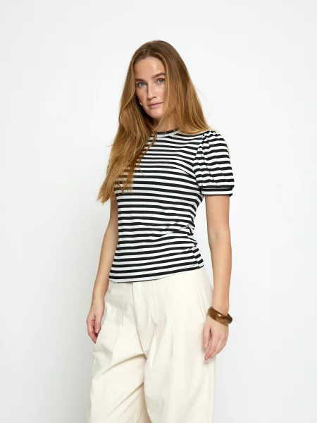 Peppercorn Top Johanna' fekete