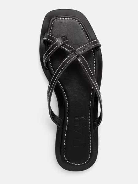 Кожаные шлепанцы Answear.lab