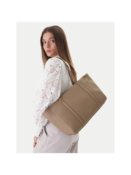 Calvin Klein Дамска чанта Emblem Hw Pebble Tote бежов