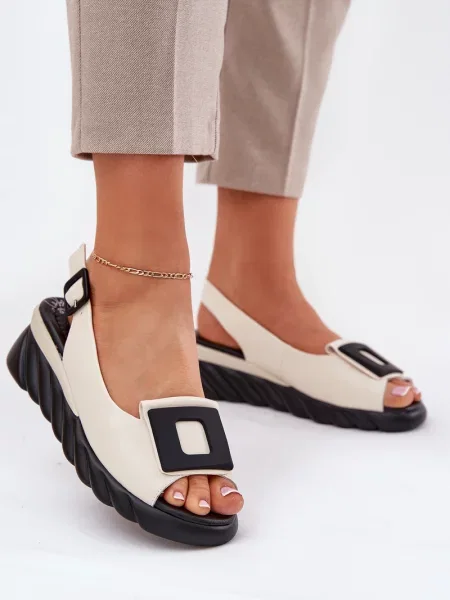 Kožené sandály Artiker na klínovém podpatku