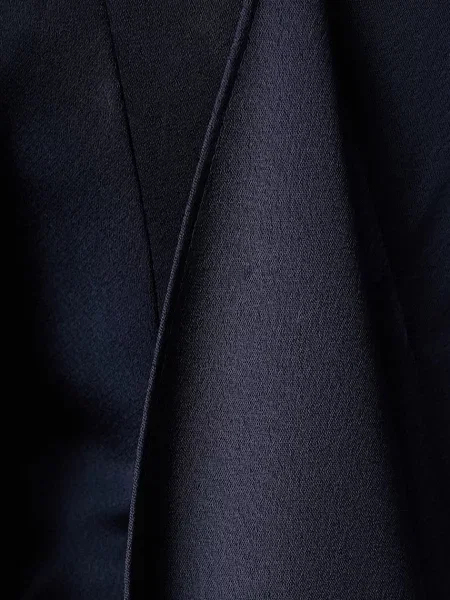 Pedro del Hierro kiszélesedő ruha