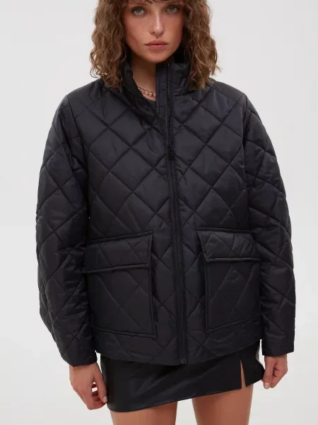 Куртка Estro черная