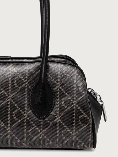 Calvin Klein torebka bagietka z imitacji skóry czarna
