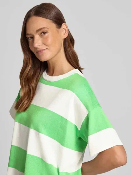 Koszulka o kroju relaxed fit z Mieszanka Model LULS' Ichi zielona