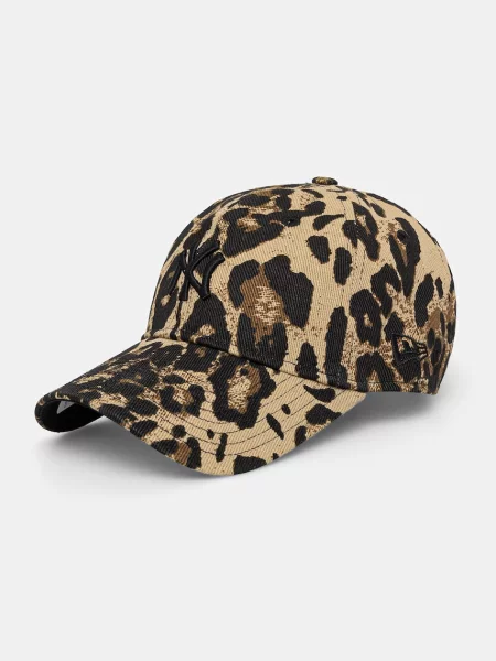 Semišová šiltovka New Era s leopardím vzorom béžová