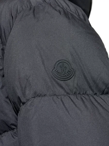 Geacă cu puf Moncler cu glugă negru