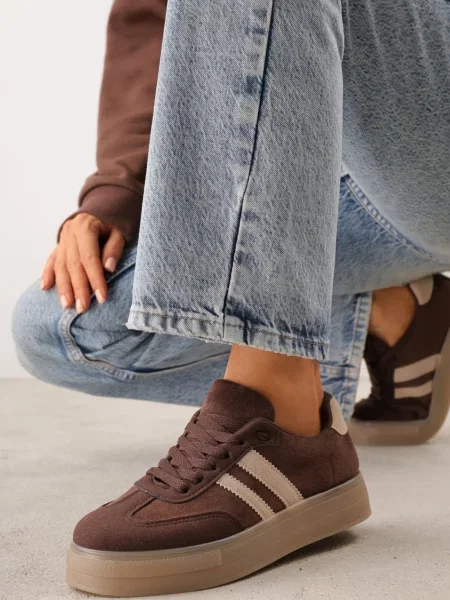 Sneakers maro