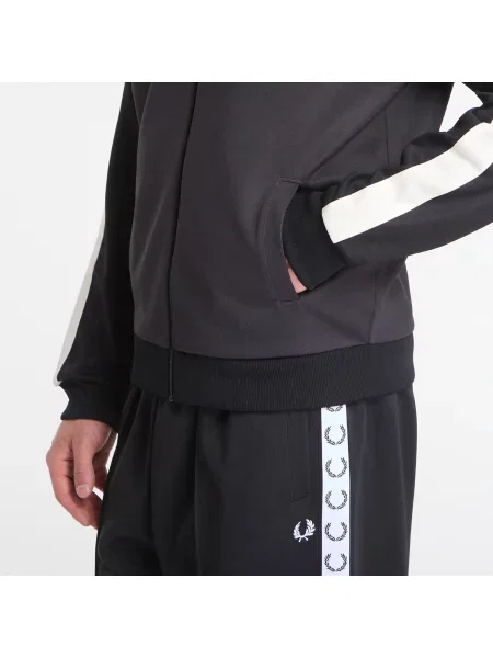 Běžecká bunda Fred Perry černá