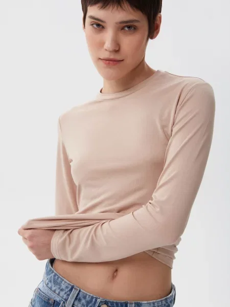 Кофти та светри Estro бежевий