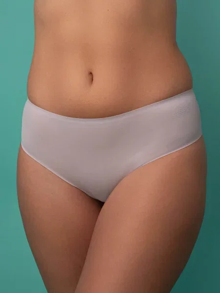 Бразилианы Brabrabra с низкой посадкой белые